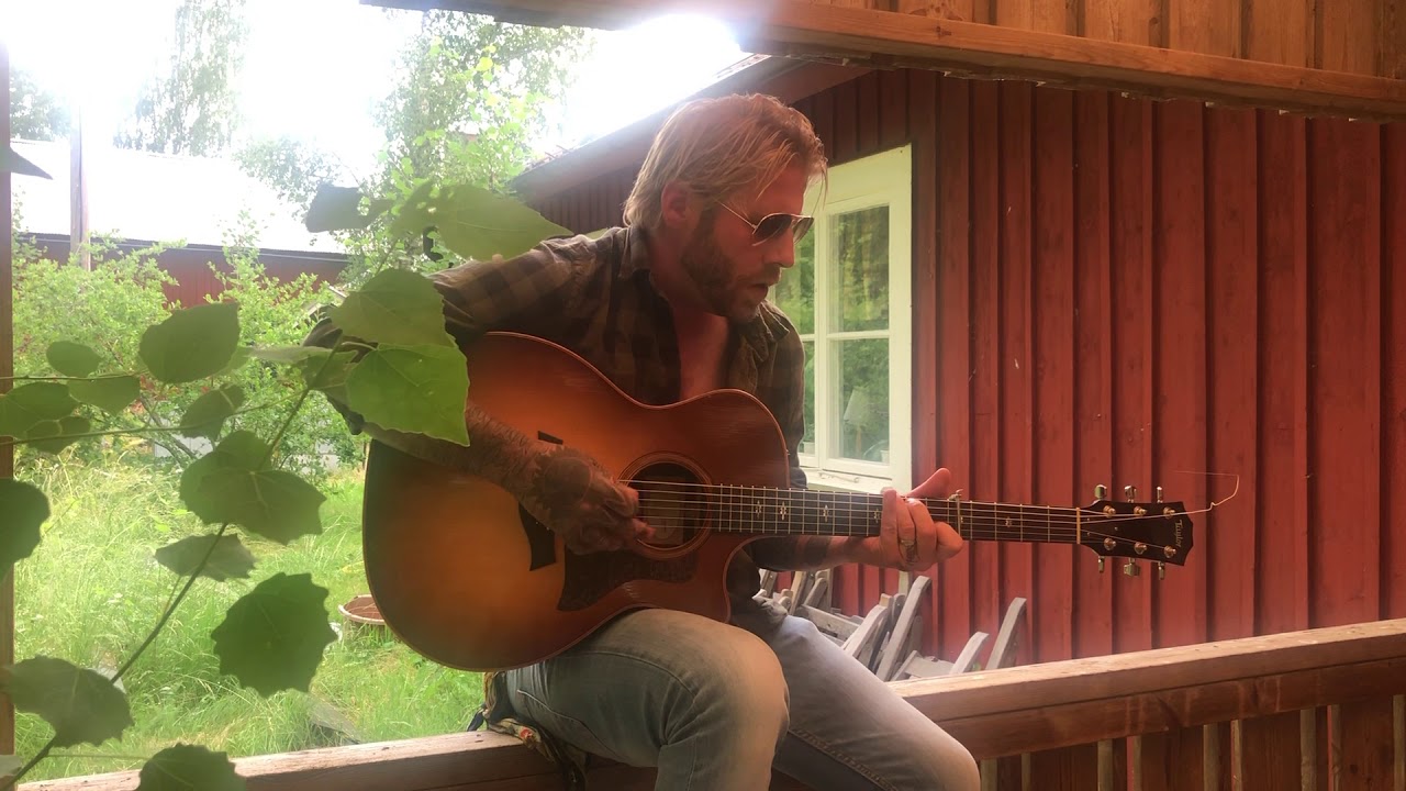 Jay Smith - Ten Feet off the Ground (LIVE acoustic unplugged)