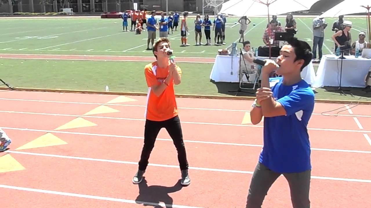 IM5 singing Say It at Chance To Play 8/5/12