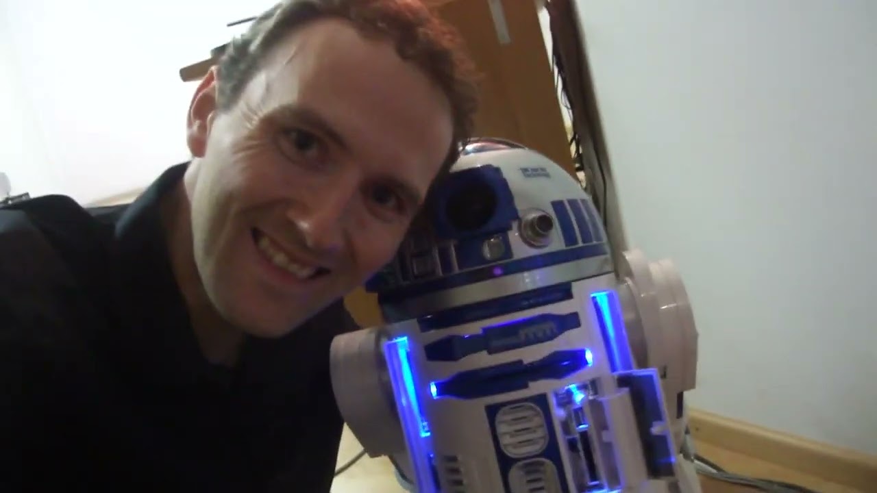 R2D2 Beamer Projektor ferngesteuert von Nikko - Star Wars DVD