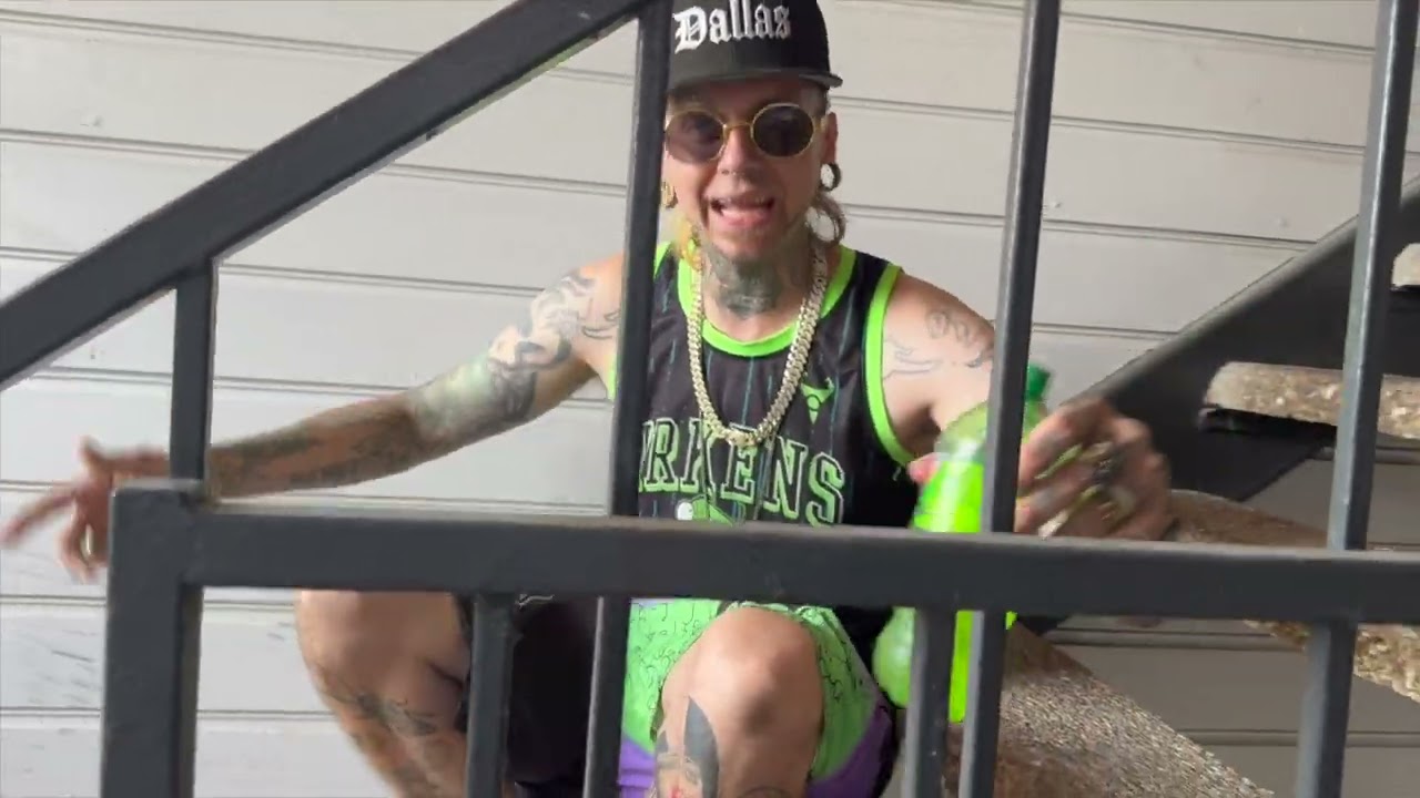 I.D.T.S.T. (Jay inFamous feat. CRayzie x Chevy Redd)