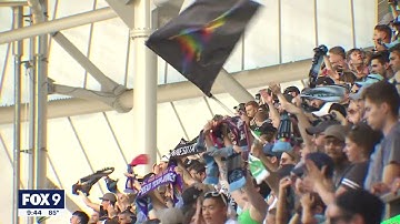 More than 19,000 fans flood Allianz Field for return to full capacity to watch the Loons win | FOX 9