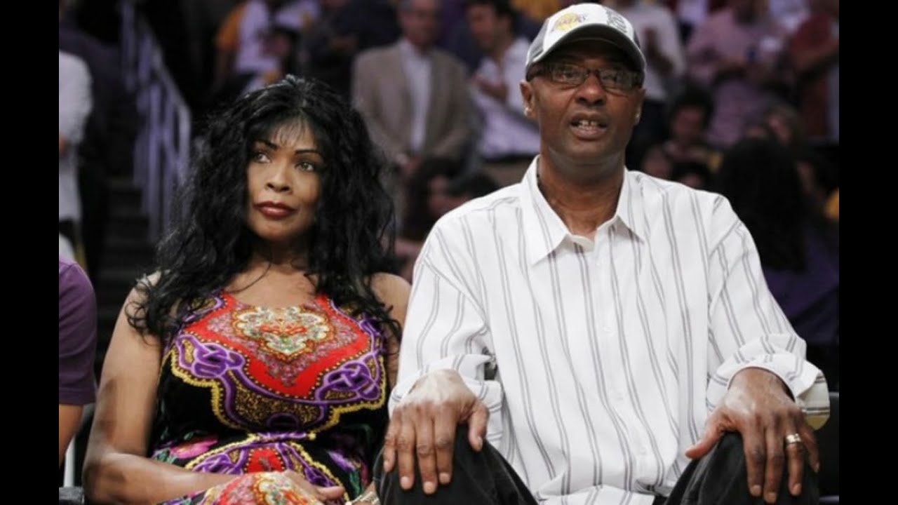 KOBE BRYANT'S PARENTS IGNORED AT HIS MEMORIAL SERVICE! - YouTube