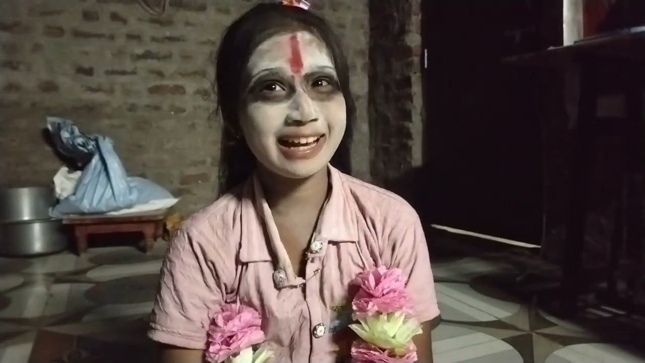 हडळ घरात कुर कुरे खात आहे 🫢😜#funny #कॉमेडी#भूत #हडळ 