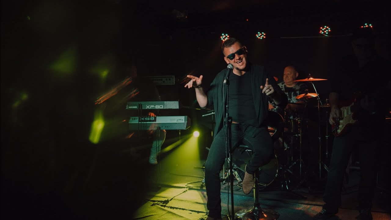 Krzysztof Knapek   [ Kris]- Zatańczysz ze mną jeszcze raz -2022/23  - oficjalny teledysk