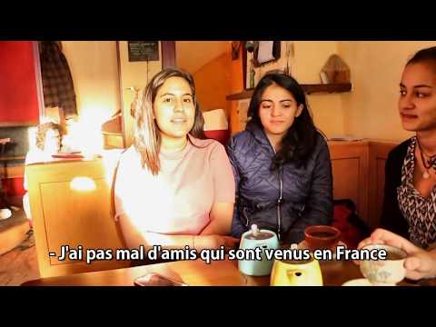 Vidéo: Plus De Milléniaux Latinos Vivent Maintenant Avec Des Parents Qu'avec Des Partenaires