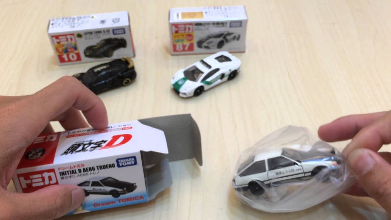 多美小汽車 頭文字d Initial D Ae86 Trueno 引擎蓋黑 Youtube