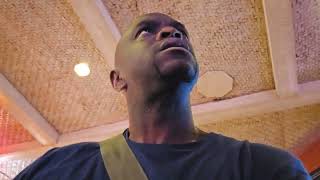 Ebz Gets Mad At Casino Staff For No Free Drinks