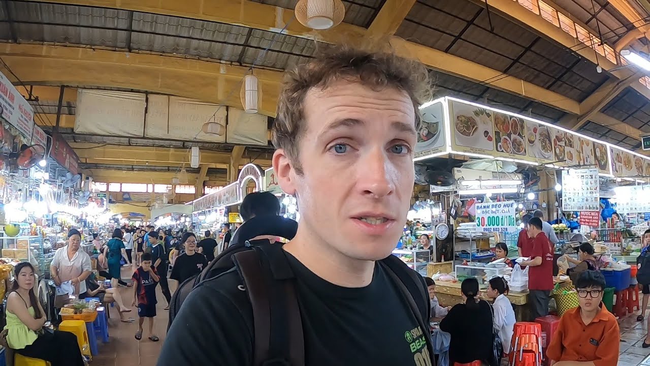 Exploring Ben Thanh Market 🇻🇳 | Fake Lululemon, Street Food & Vietnam Market Hunt! 🇻🇳