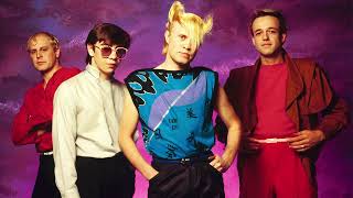 Celebrity Mike Score - Flock Of Seagulls Wealth