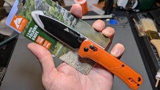 In-depth look at this $10 Walmart Knife that made waves on social media.