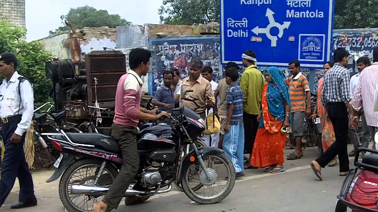 Street scene in Agra, India