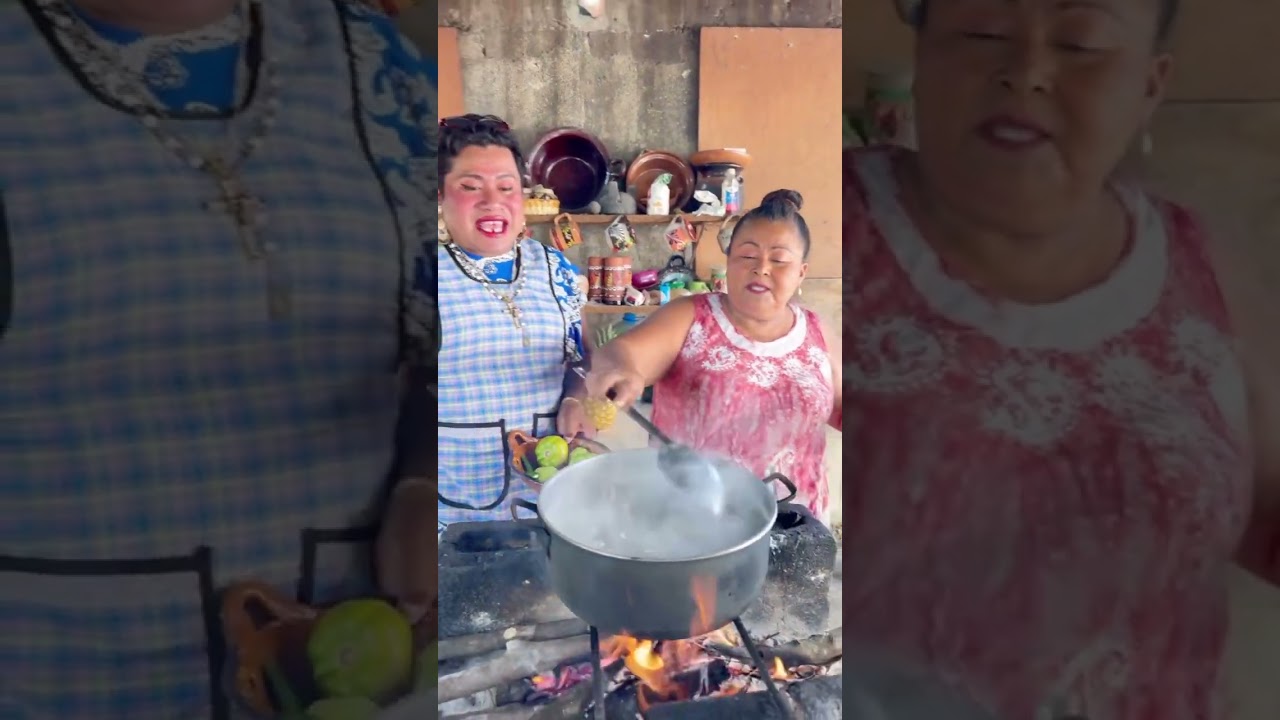 Doña y Doña Vero nos enseñan a preparar Mole de acuyo 🤪🤤