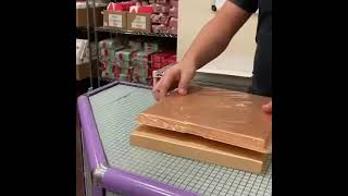 How to Assemble: Clear Tall Cake Box