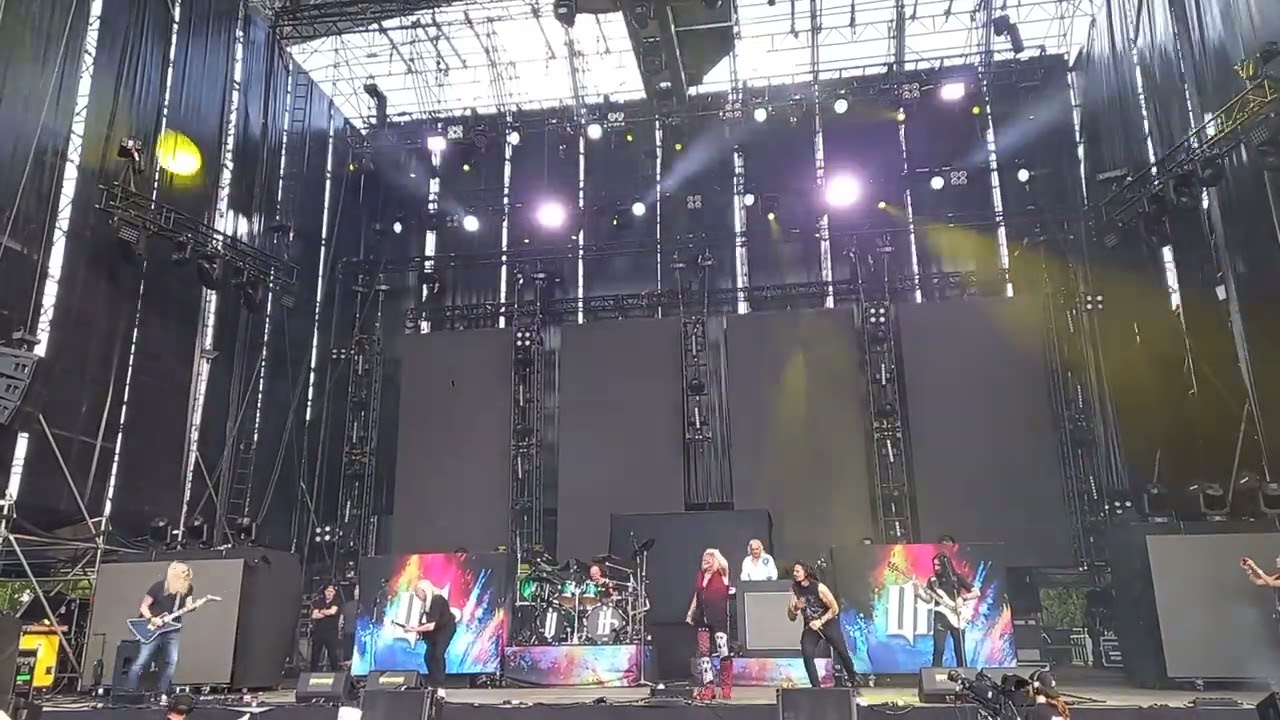 Uriah Heep - Easy Livin'