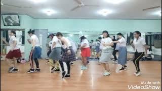 Zumba Anak Sekolah Remix tiktok Viral by Chrisye || Choreography Zin Clara