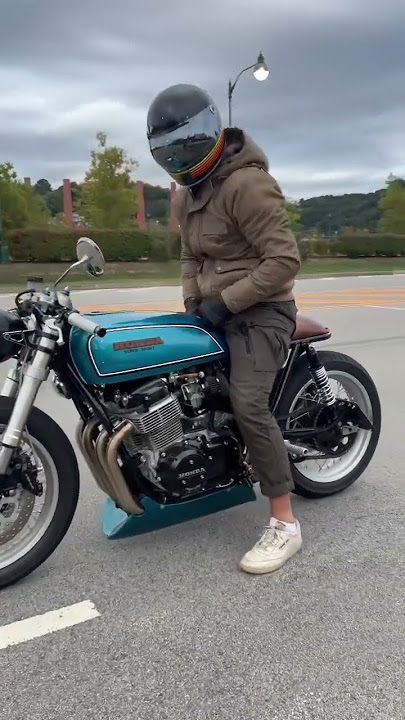 Beautiful Honda CB750 cafe racer with gsxr front fork swap, yoshimura exhaust and much more!