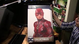 Buy here - https://amzn.to/2qvbuao we have the flash played by ezra
miller, a astandout from justice league movie. standing at any
impressive 13” (3...