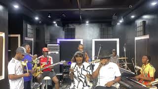 Soft vibes 🫶❤️  Sm band to the world 🌎  screenshot 5