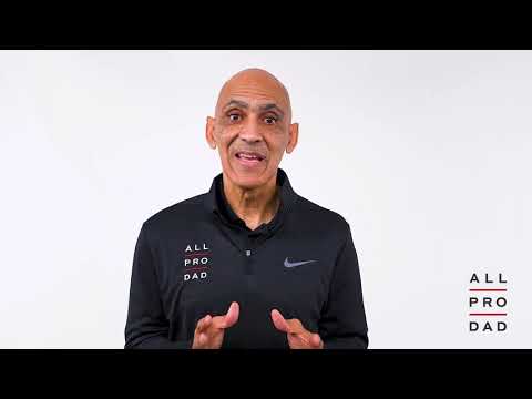 Video: Bekas Jurulatih NFL Tony Dungy Says Ada Satu Sebab Utama Kenapa Atlet Beraksi