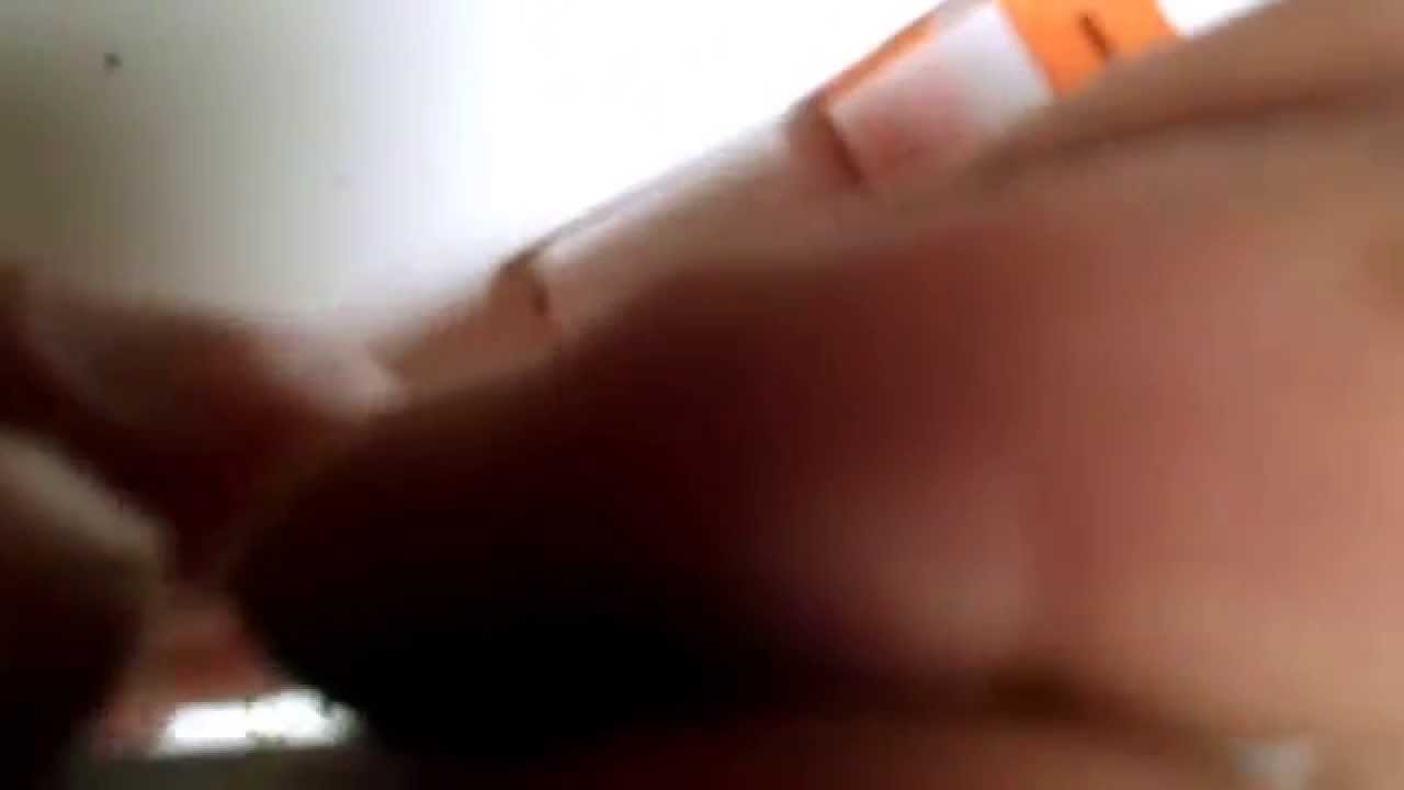 How to roll a joint in 60 seconds