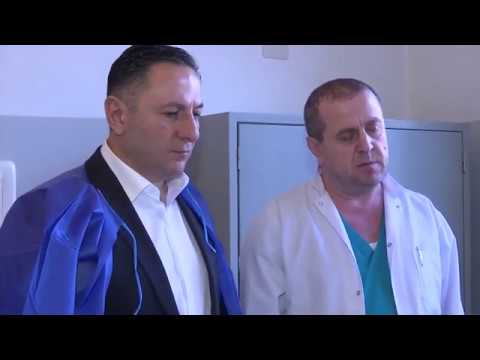 ვახტანგ გომელაურმა ბათუმში დაჭრილი პატრულ-ინსპექტორი მოინახულა