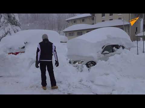 Video: Město Barevného Sněhu