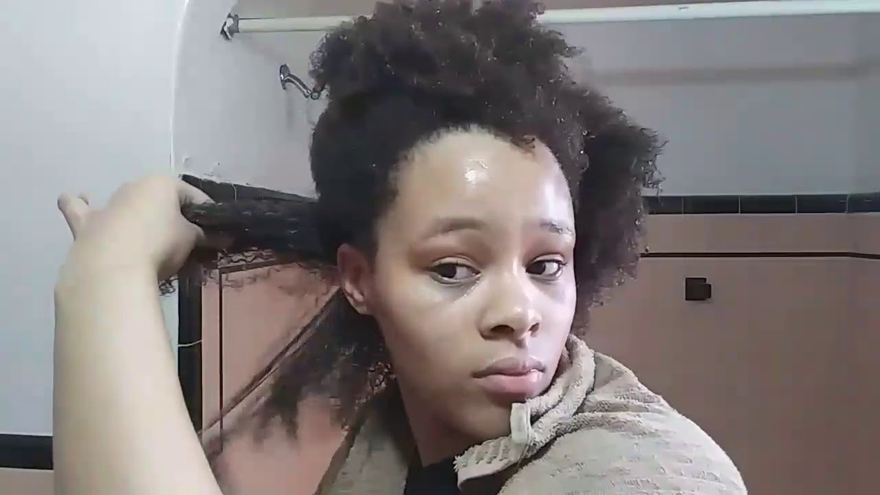 RAKING, SHAKING & TWIRLING | Curly Hair Method - YouTube
