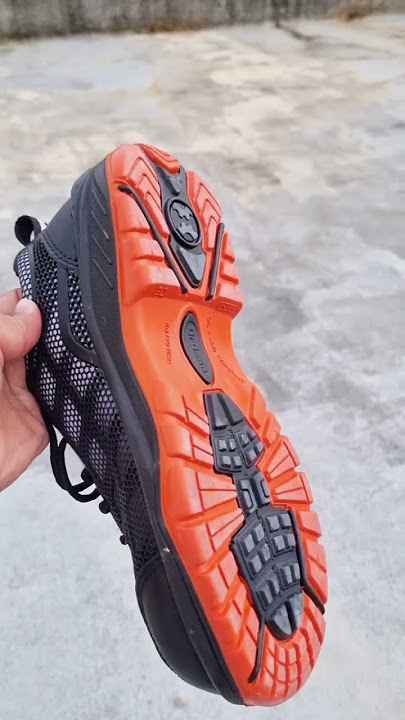 Memilih sepatu safety yang cocok sesuai pekerjaan