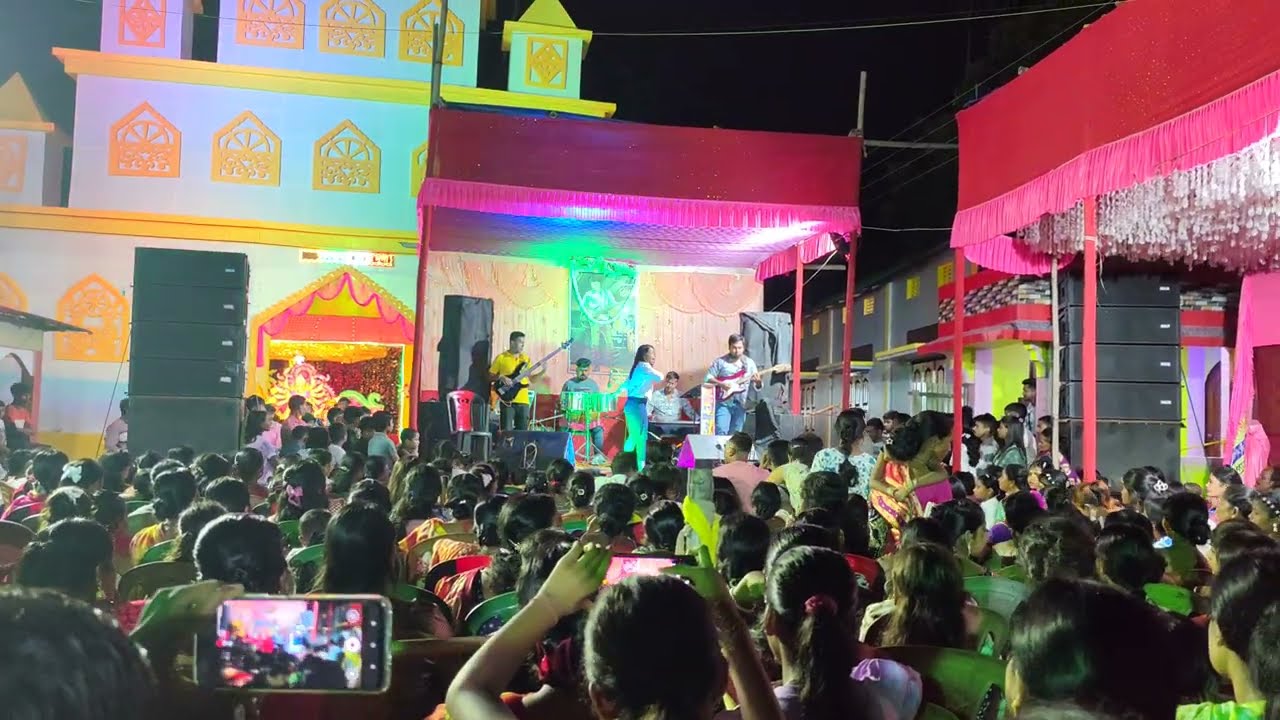 Durga puja / Singer/Dangi 