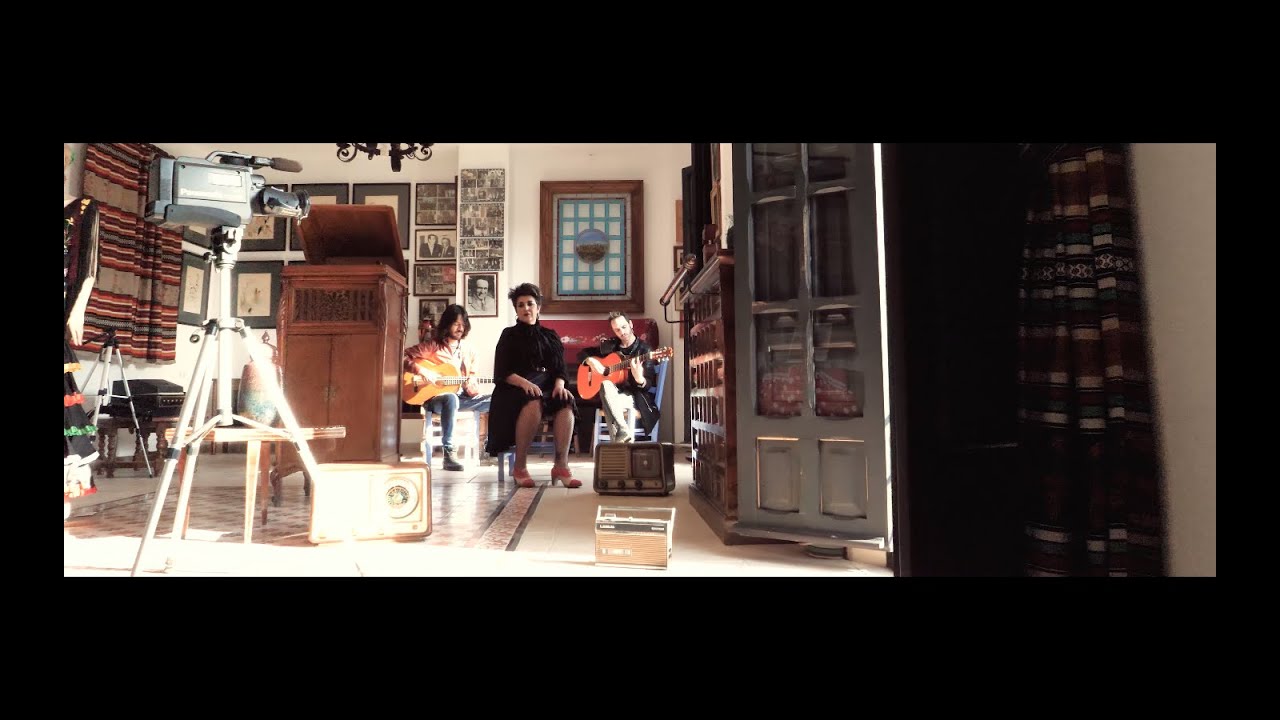 Amparo Sánchez - Mala Vida (Videoclip Oficial)