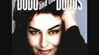 Video thumbnail of "Dodo And The Dodos - Vågner I Natten"