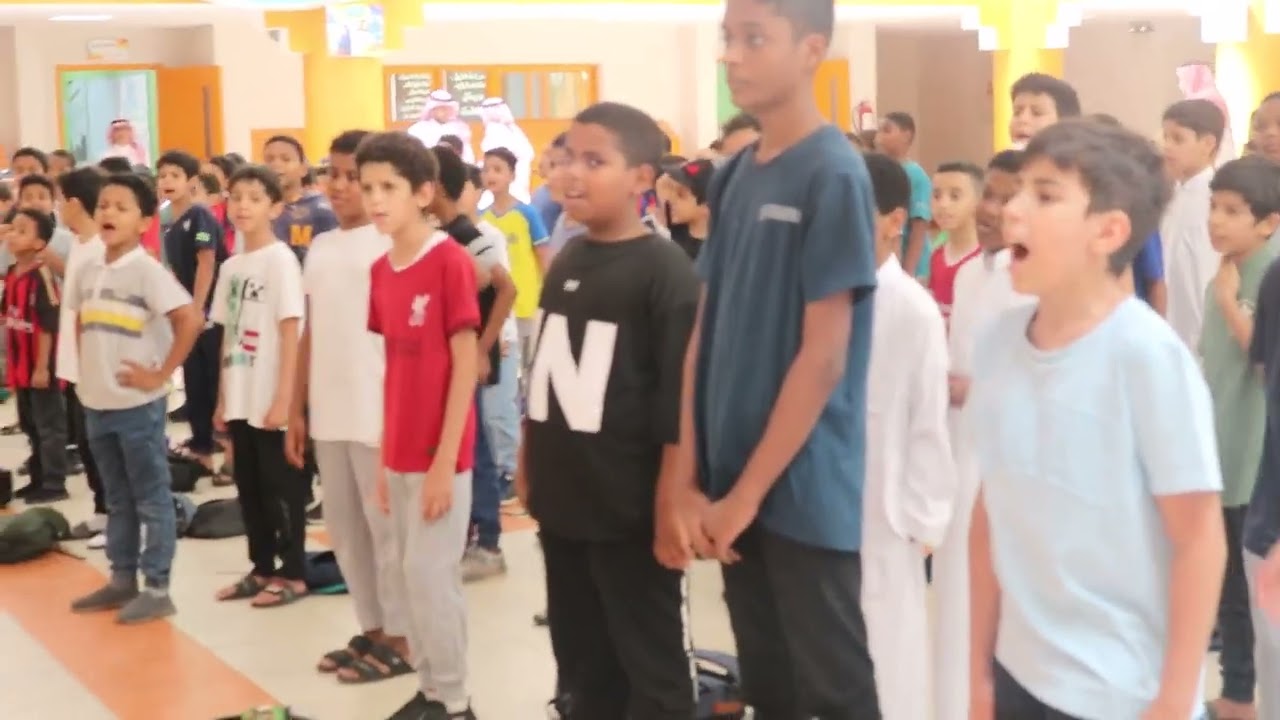 زيارة موجه  المركز الاصطفاف الصباحي