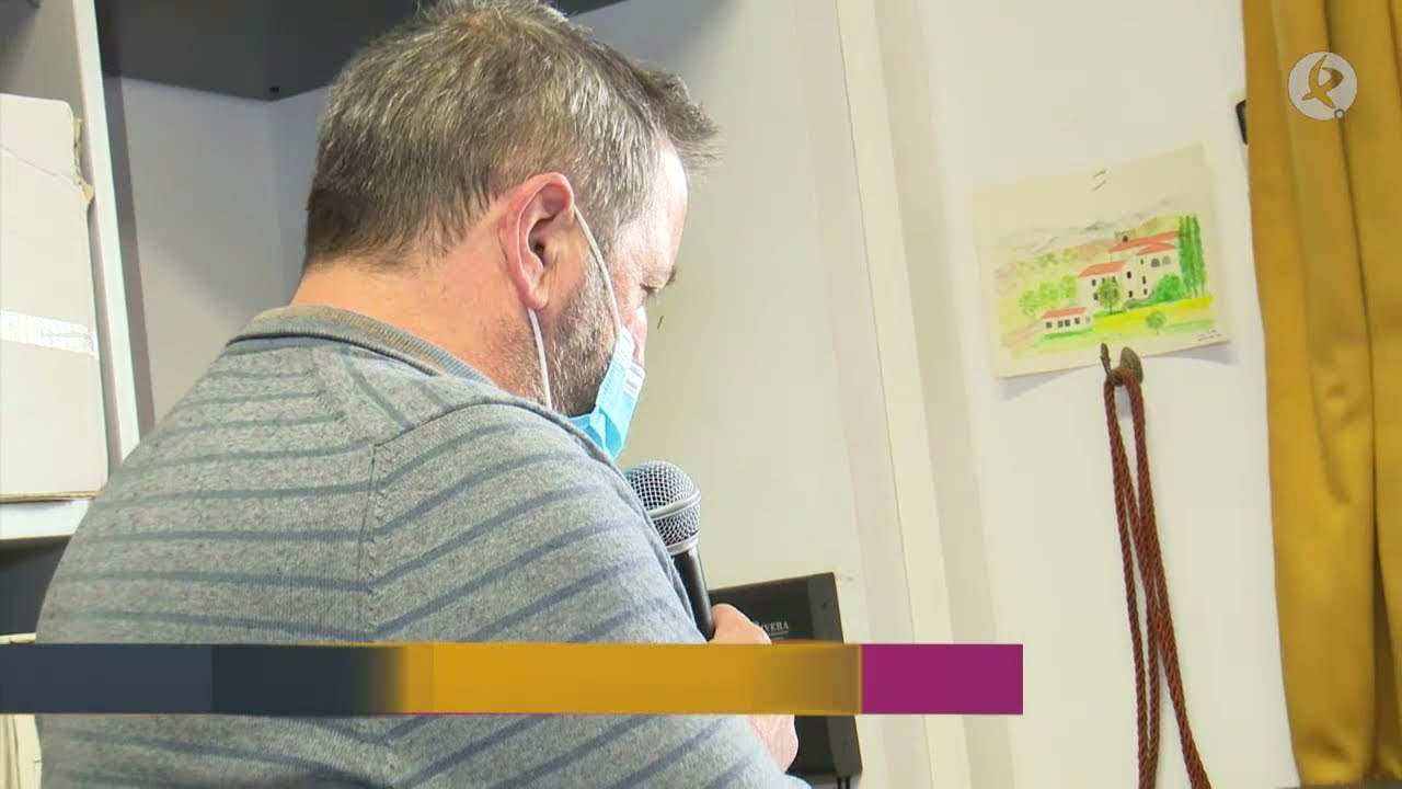 San Martín de Trevejo nos recibe con un bando en mañegu | Puerta con Puerta