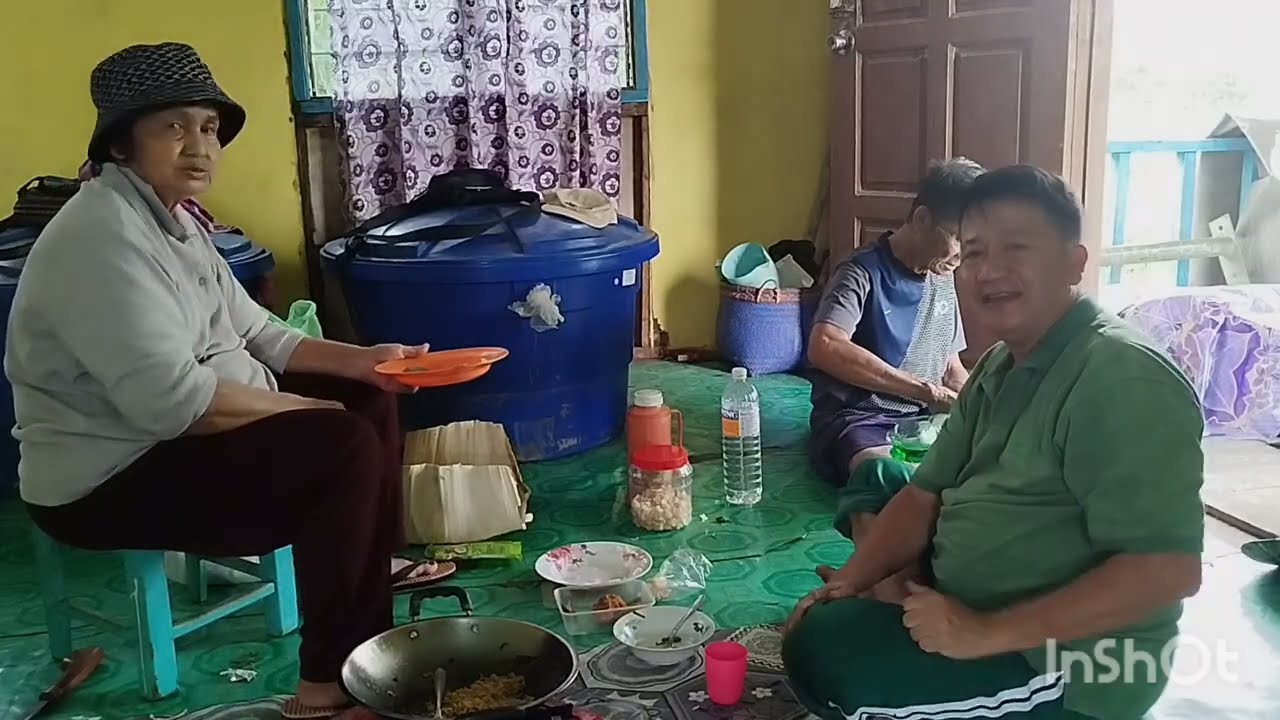 Semasa balik kampung rumah dicerobuh tong gas hilang.