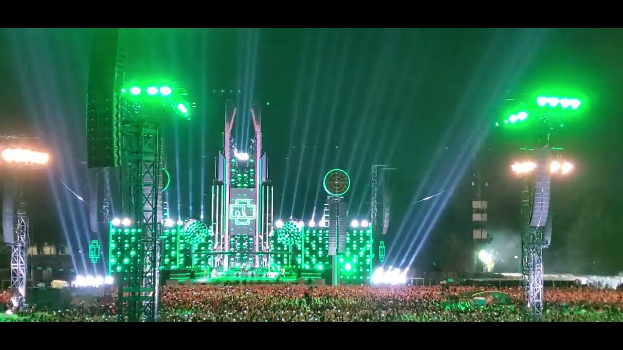 RAMMSTEIN - DU RIECHST SO GUT - FORO SOL - MÉXICO 🇲🇽 CITY 🤘🏿 2022 - YouTube