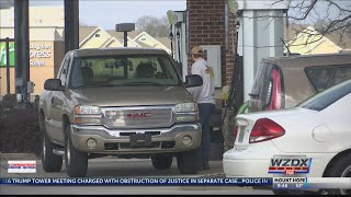 Gas prices go down thanks to oil boom