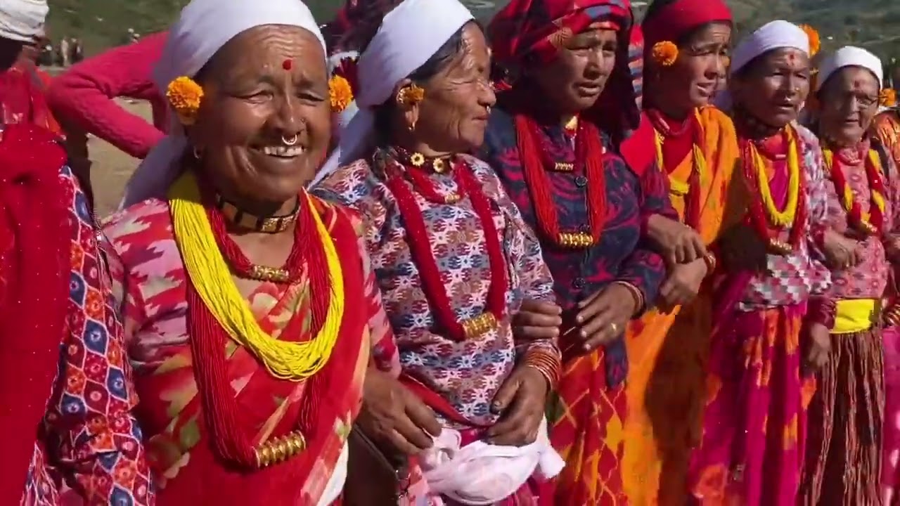 खप्तडछान्ना गाउँपालिका वडा न ४ माझिगाउमा लाग्ने दशैको अवसरमा डेउडा खेल उत्कृष्ट प्रस्तुति 🙏🙏