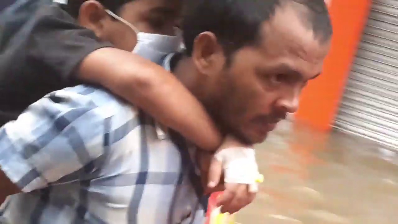 Floody Rainfall in Mumbai Video captured from Bandra Station 🚉 to