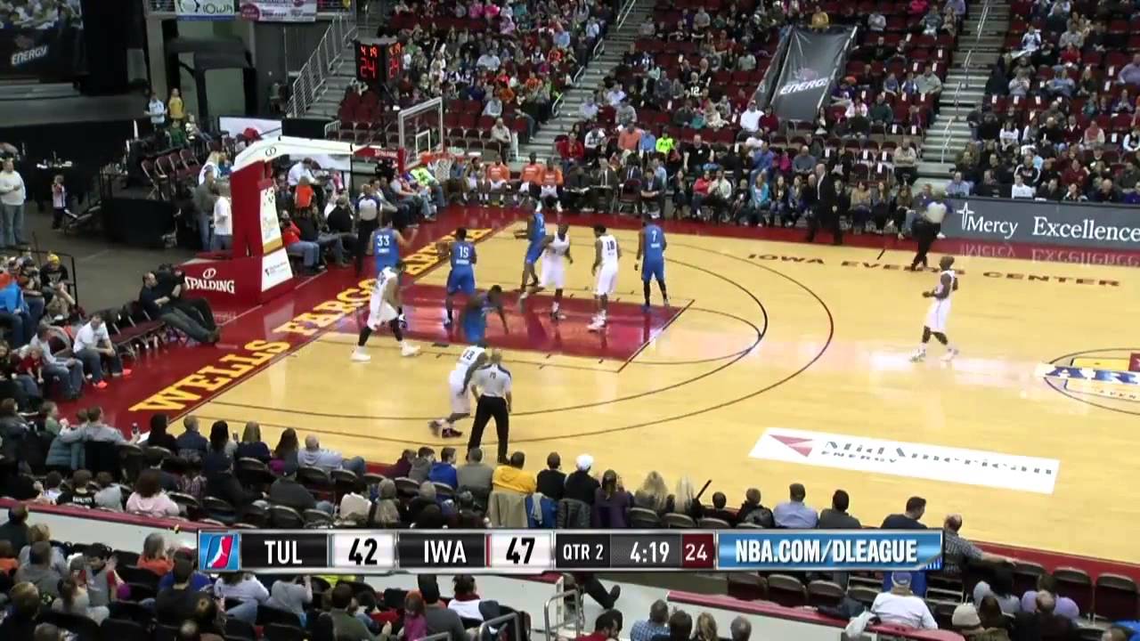 Othyus Jeffers in attack mode (29 points) despite Iowa's loss to Tulsa