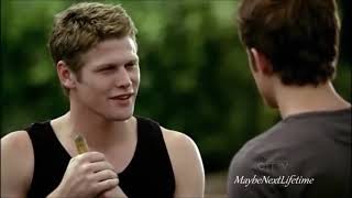 TVD 1x5 | Elena Finds News Report
