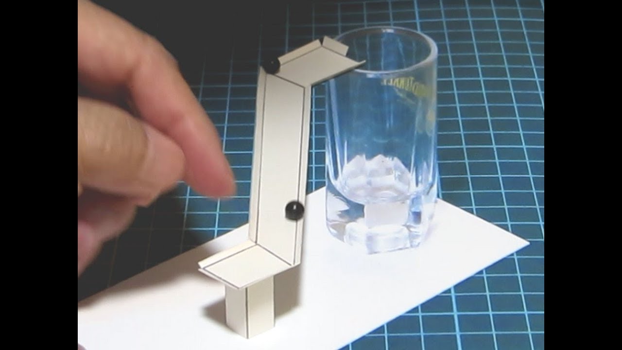 立体錯視　コップに入ろうとする球 Impossible Balls Illusion!