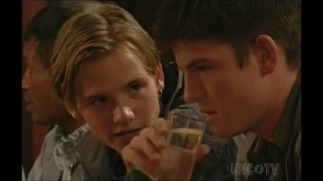 EastEnders - Sonia gives birth (26th October 2000)