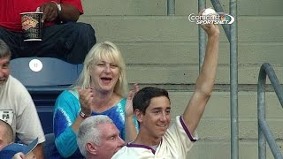 Phils fan makes an outstanding catch on popup