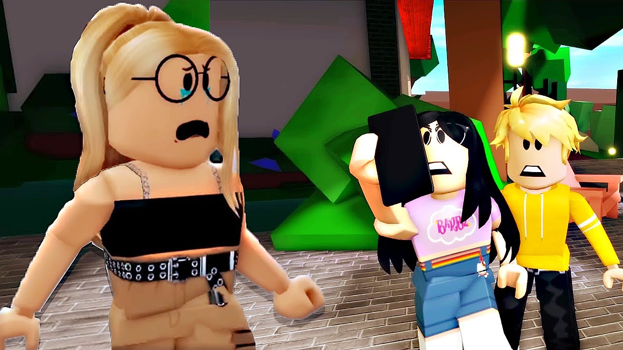 TRAHIE PAR MA BFF! ELLE MONTRE DES MAUVAISES VIDEOS DE MOI À MON BOYFRIEND! BROOKHAVEN RP ROBLOX