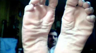 male feet soles and toes