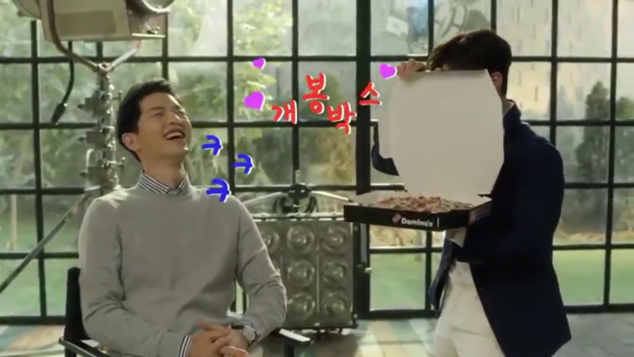 Park Bo Gum Song Joong Ki Very Cute NG Domino's pizza