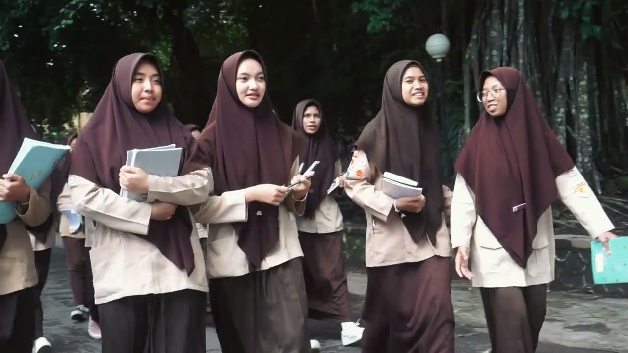 COMPANY PROFILE - Balai Pendidikan Pondok Pesantren Pabelan - Magelang