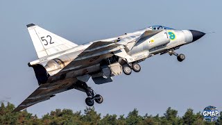 Saab Viggen taxi backwards #military #aviation #airforce #viggen