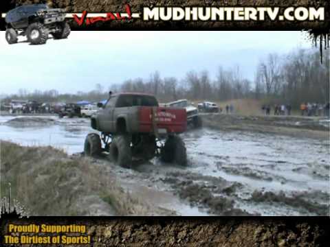 Mud Hunter TV - 4x4 MUD BOG Rizzos 04/24/10 Mud Bo...