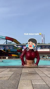 Cewek Bigo Live Cewek Baju Merah Tua Lagi Renang Tapi Gak Bisa Naik Sampai Kelihatan Susu Gedenya